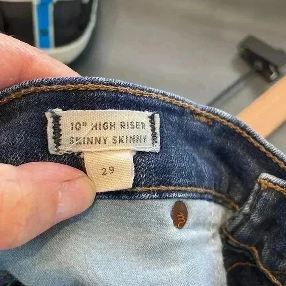 MADEWELL Women’s 10” High Riser Skinny Skinny Jeans - Picture 9 of 9